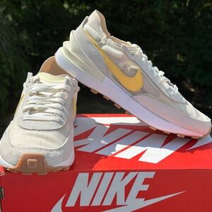 NEW Nike Waffle One Low Casual Sneaker: Size US Womens 10 | Mens 8.5